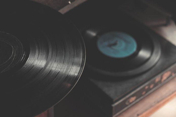 descarca muzic? direct pe telefon gratis